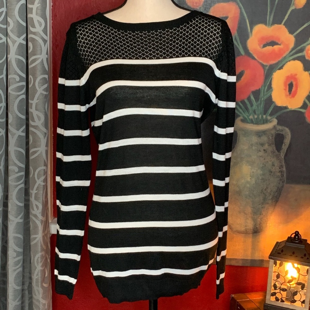Poof! Oversized Lightweight Sweater Medium